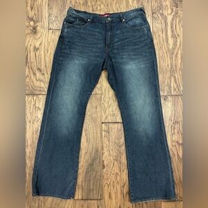 UNIONBAY Men's Dark Blue Straight Jeans distressed